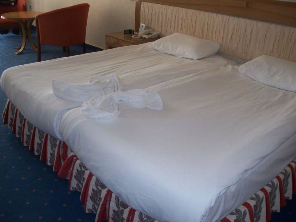 Bettdeko Melas Resort Hotel