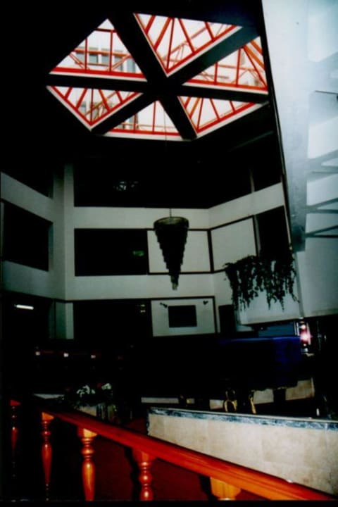 Die Eingangshalle des Hotels MC Beach Park Resort Hotel