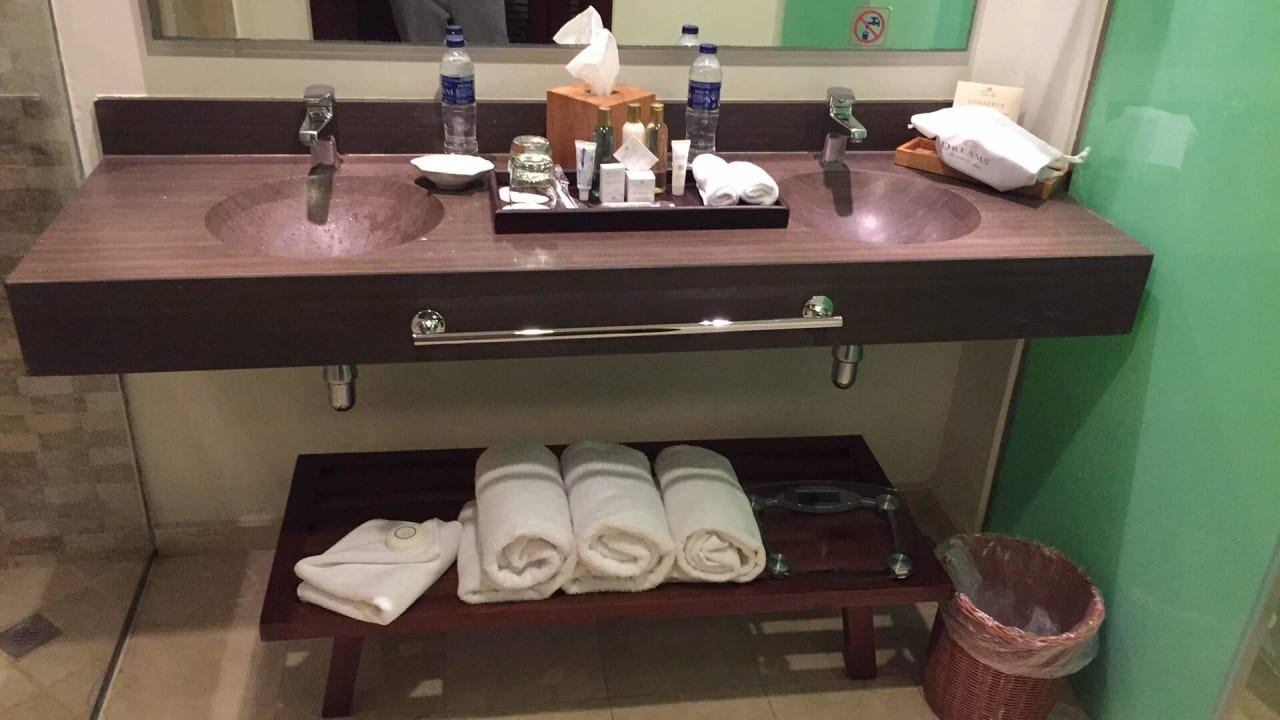 Badezimmer 1224 Dreams La Romana Resort & Spa