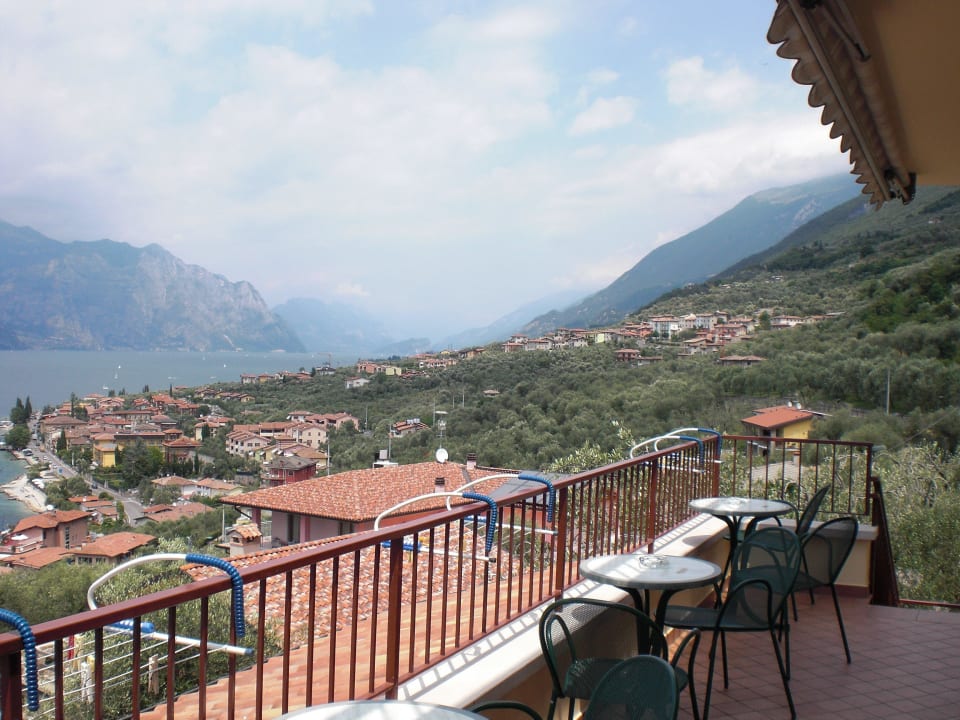 Balkonaussicht auf den Gardasee Hotel Residence Panoramica