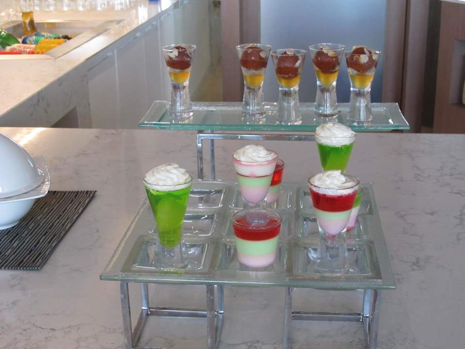 Süßes in der Executive Lounge Hilton Garden Inn Bangkok Silom