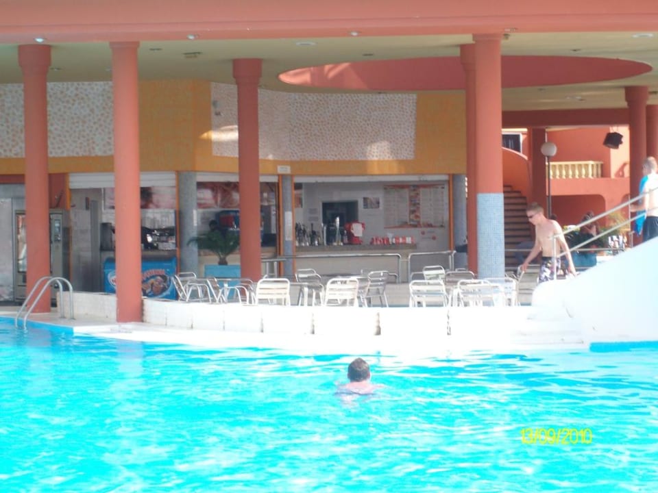 Poolbar Hotel Laguna Park 2