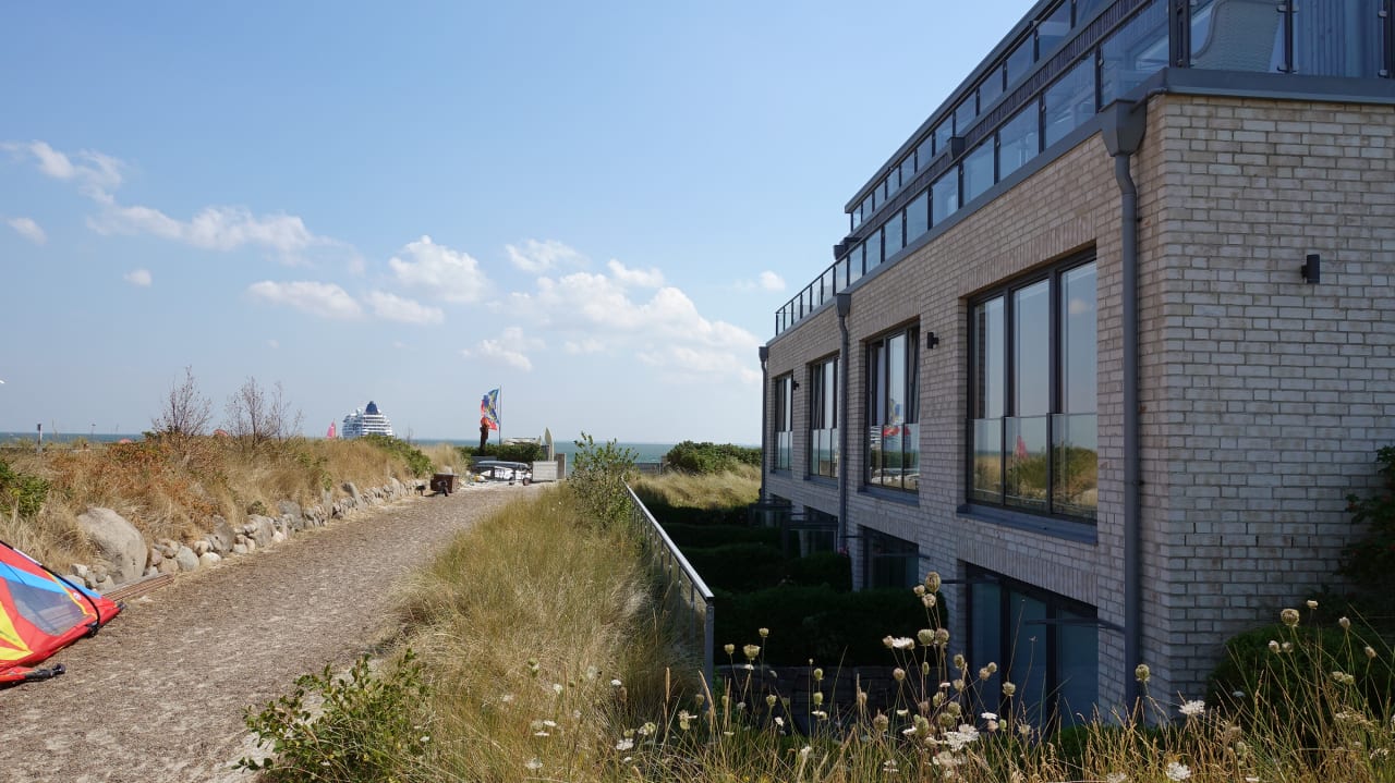 Außenansicht Hotel Strand am Königshafen