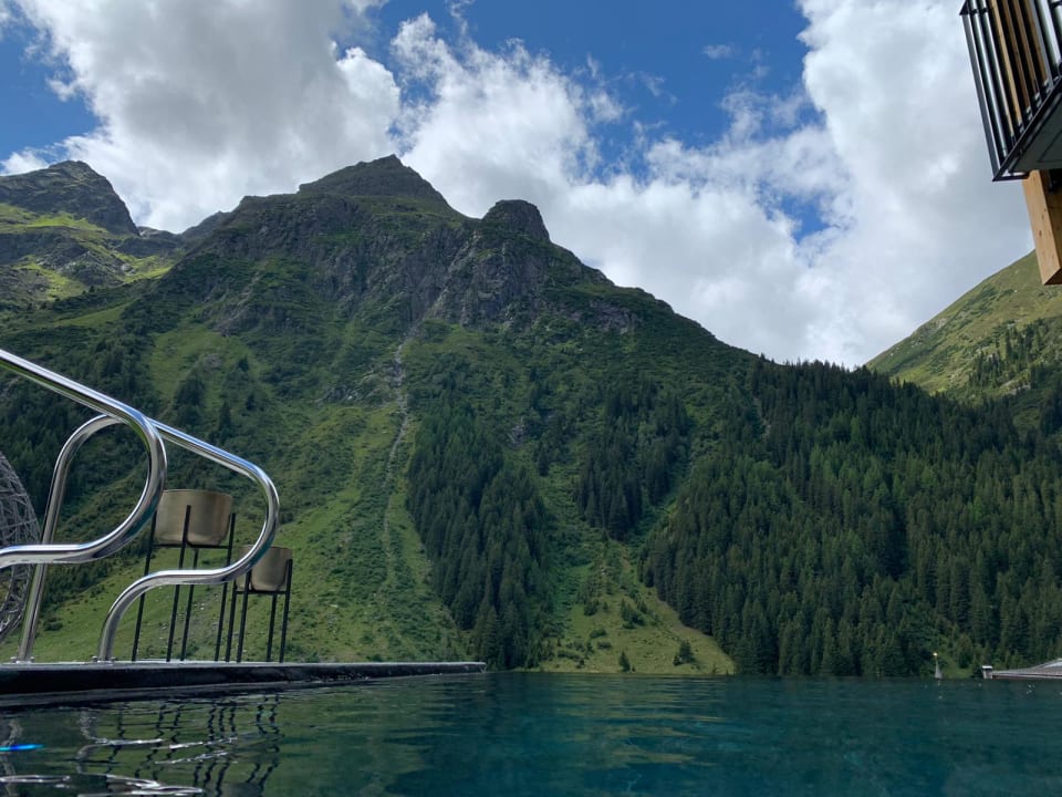 Pool Alpine Resort Sportalm