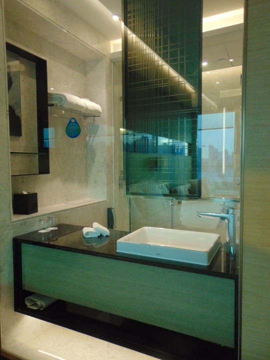 Zimmer Harbour Grand Kowloon