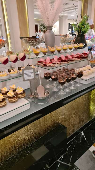 Gastro Premier Le Reve Hotel & Spa