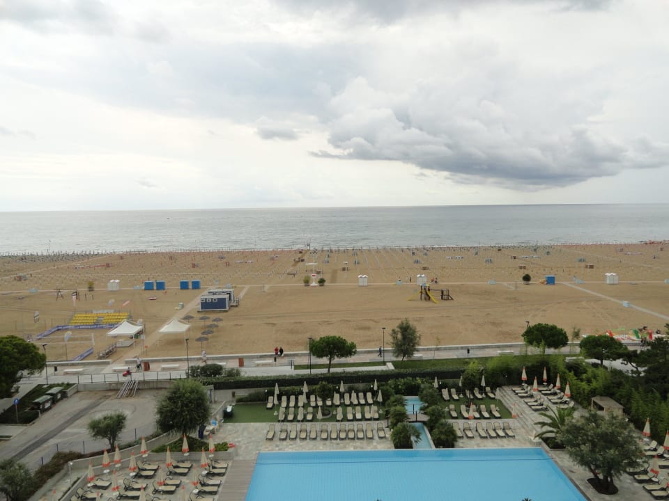Blick von der Dachterrasse Richtung Meer!  Bibione Palace