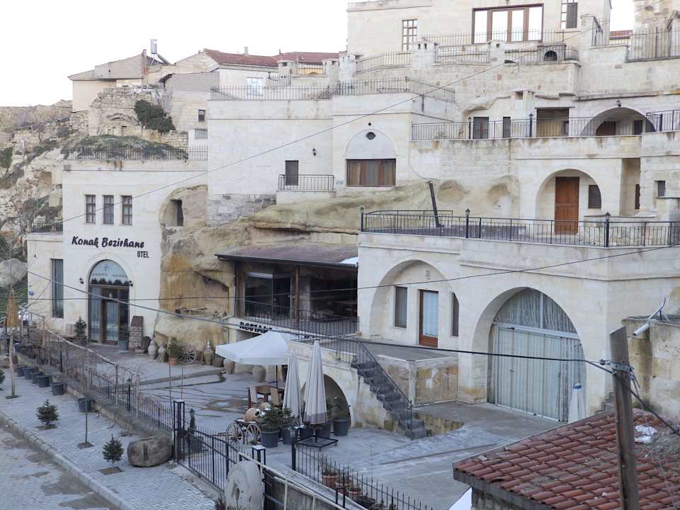 Cave-Hoteleingang  Konak Bezirhane Hotel