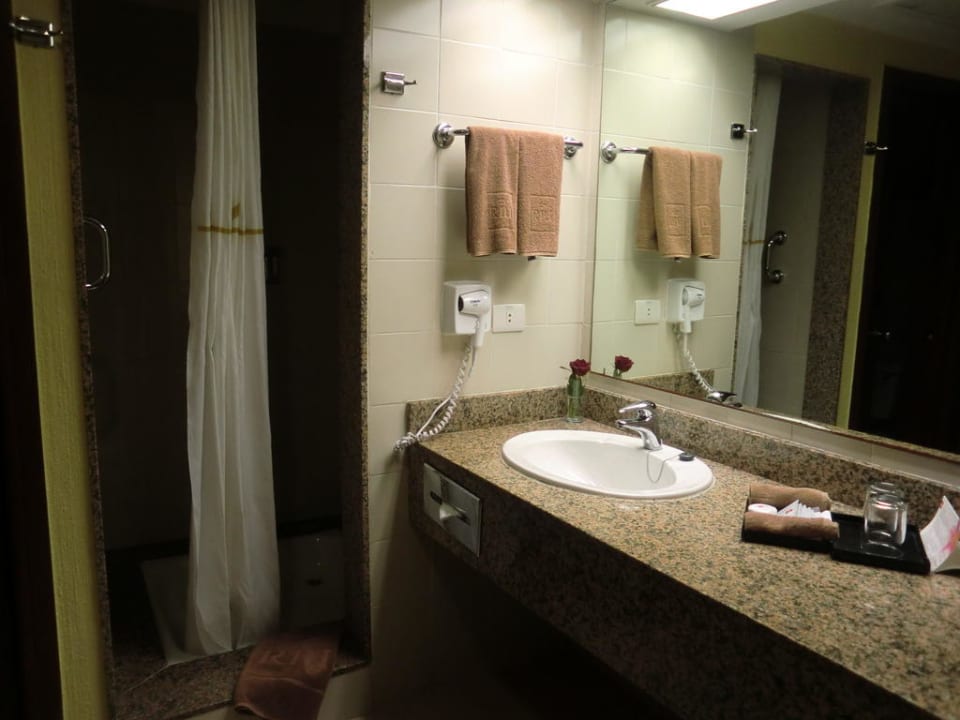 Bad Hotel Riu Tequila