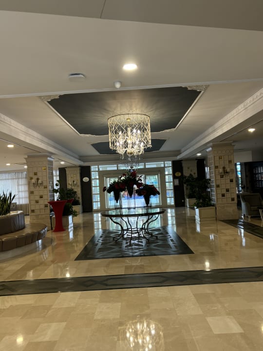 Lobby Bella Resort & Spa