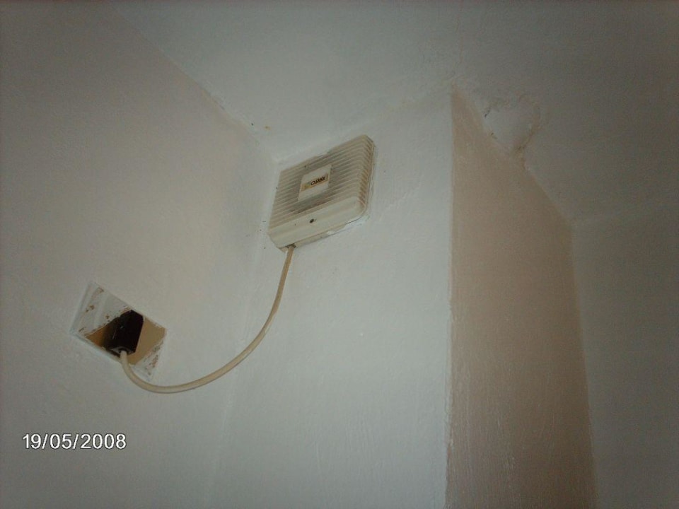 Belüftungsventilator in der Dusche! Hotel Gale