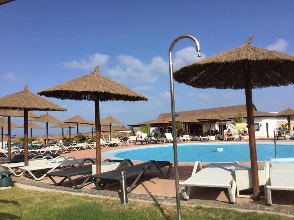 Einer der Pools Meliá Laguna Beach