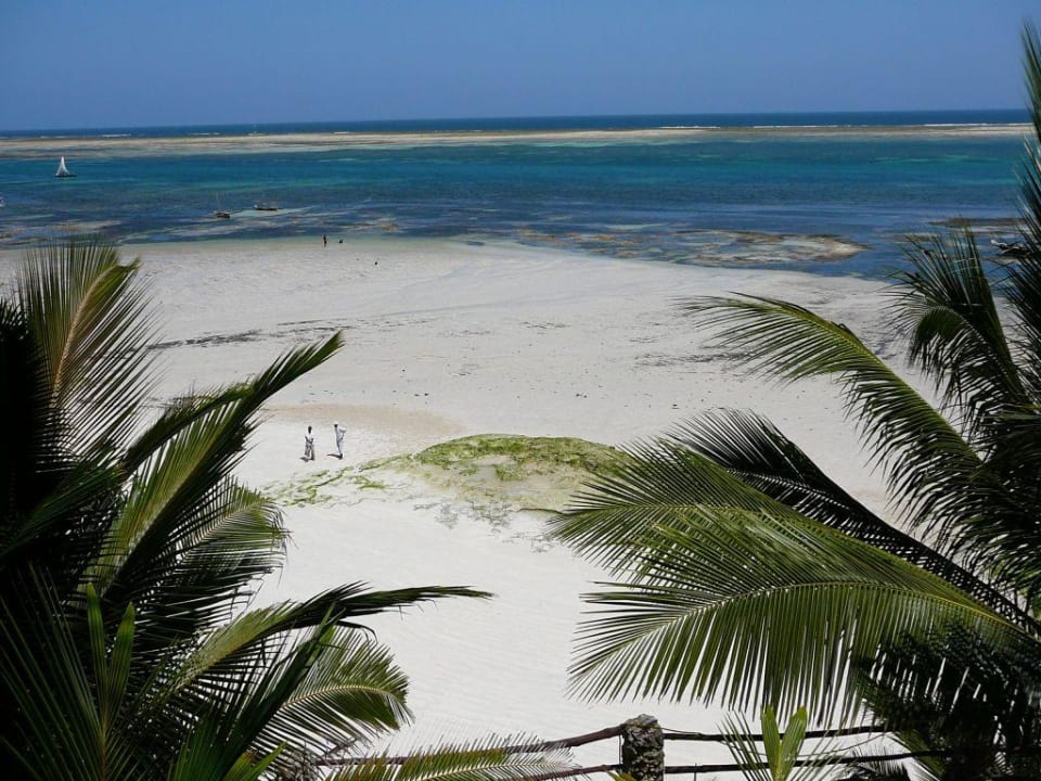 Beach Bahari Beach Hotel