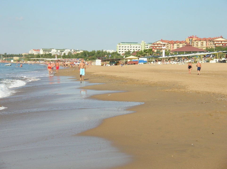 Kilometer feiner Sandstrand Club Grand Side