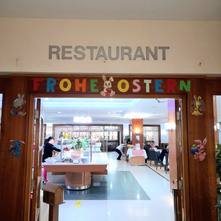 Gastro Side Breeze Hotel
