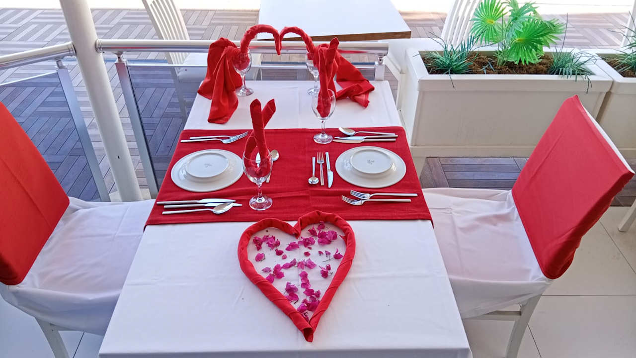 Gastro Laguna Beach Alya Resort & Spa Hotel