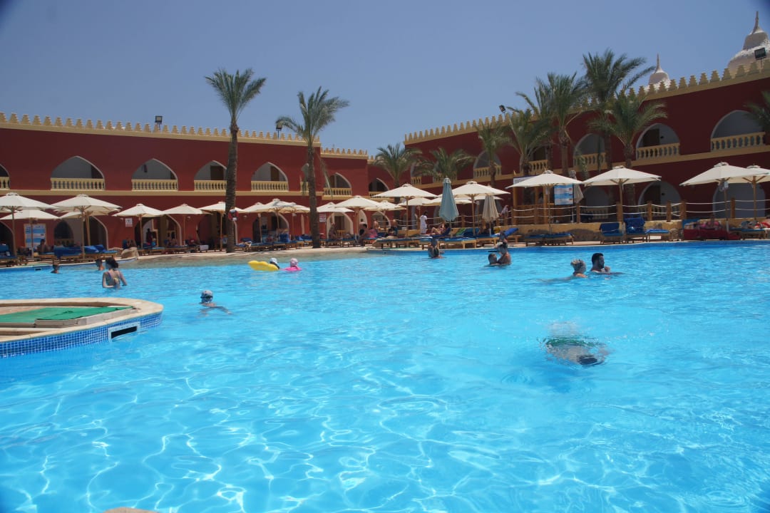 Basen Pickalbatros Alf Leila Wa Leila Resort - Neverland Hurghada