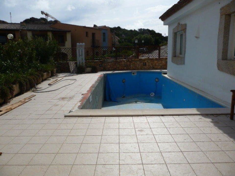 Defekter Pool Hotel Dolce Vita