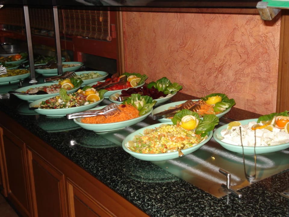 Die Auswahl der warmen Speisen Side Bay Hotel