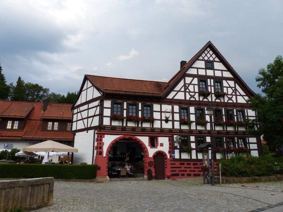 Außenansicht Hotel & Gasthaus Goldener Hirsch