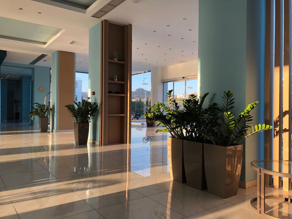 Lobby Asterias Beach Resort
