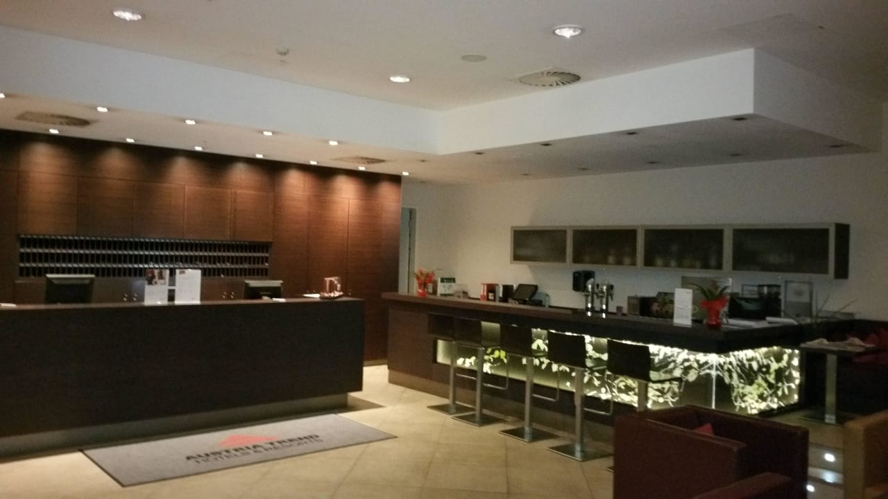 Rezeption Arcotel Donauzentrum