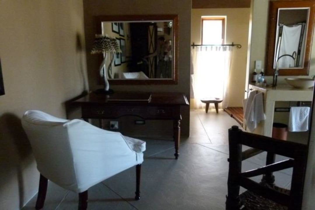 Villa Bad Hotel Mushara Lodge