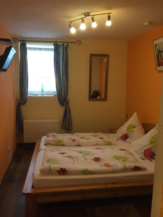 Zimmer Gästehaus am Schlossberg