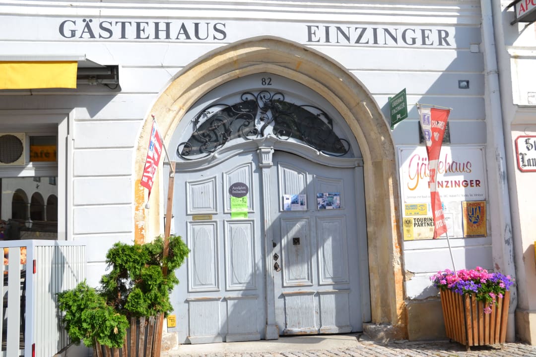 Eingangstor Gästehaus Einzinger