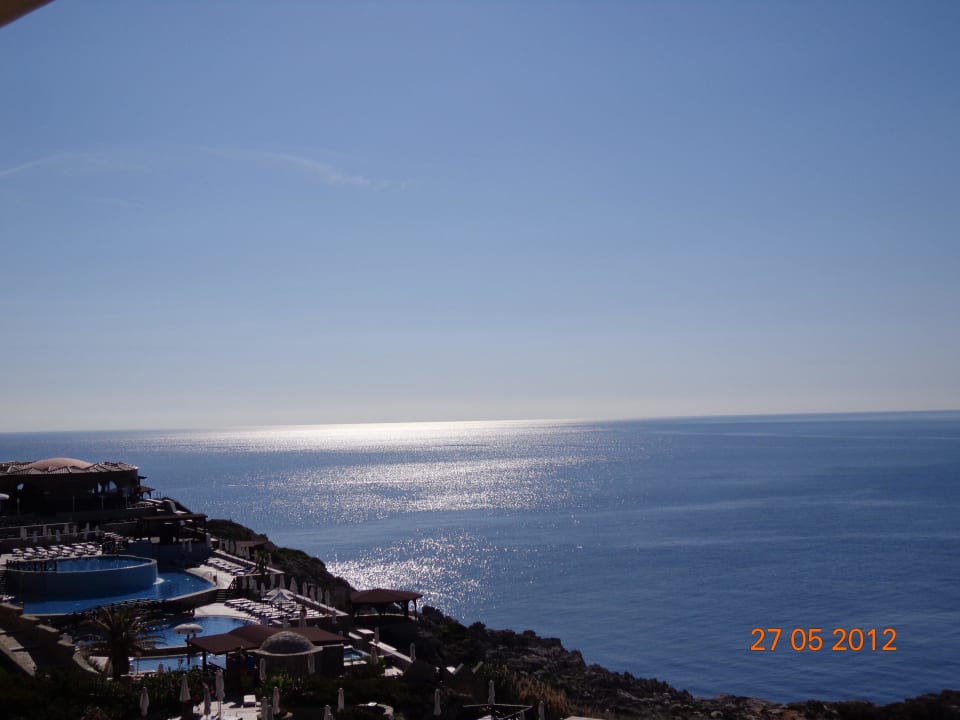 Blick vom Zimmer auf Poolanlage und Restaurant Hotel Kalithea Horizon Royal