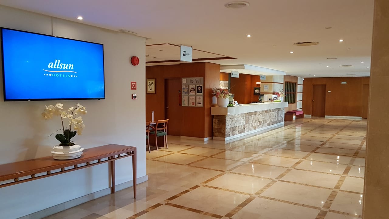 Lobby allsun Hotel Borneo - Adults only