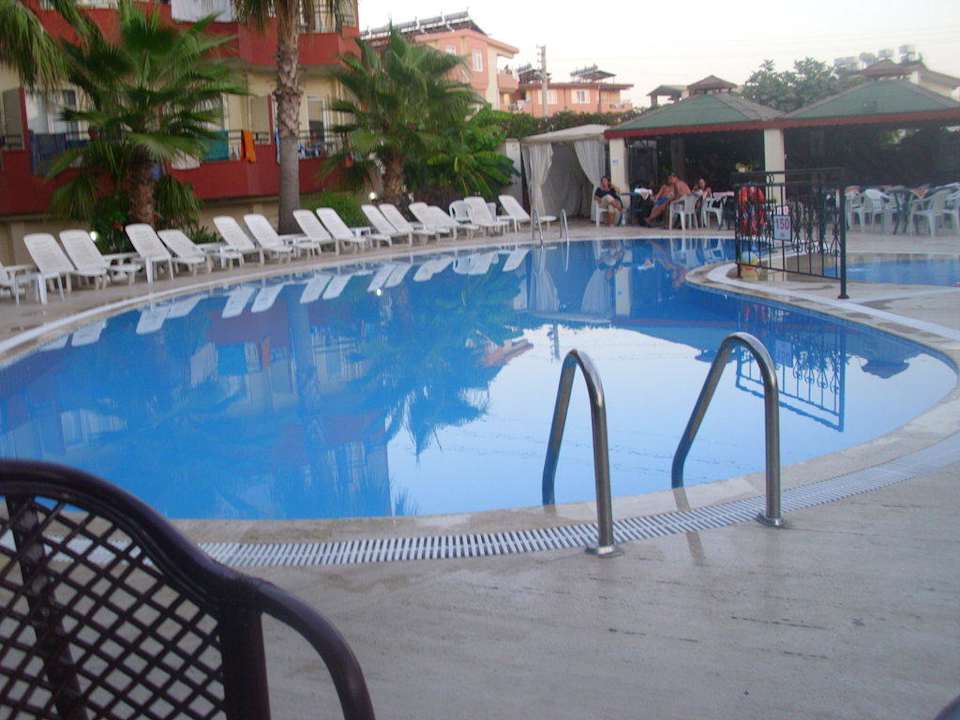 Pool Semoris Hotel