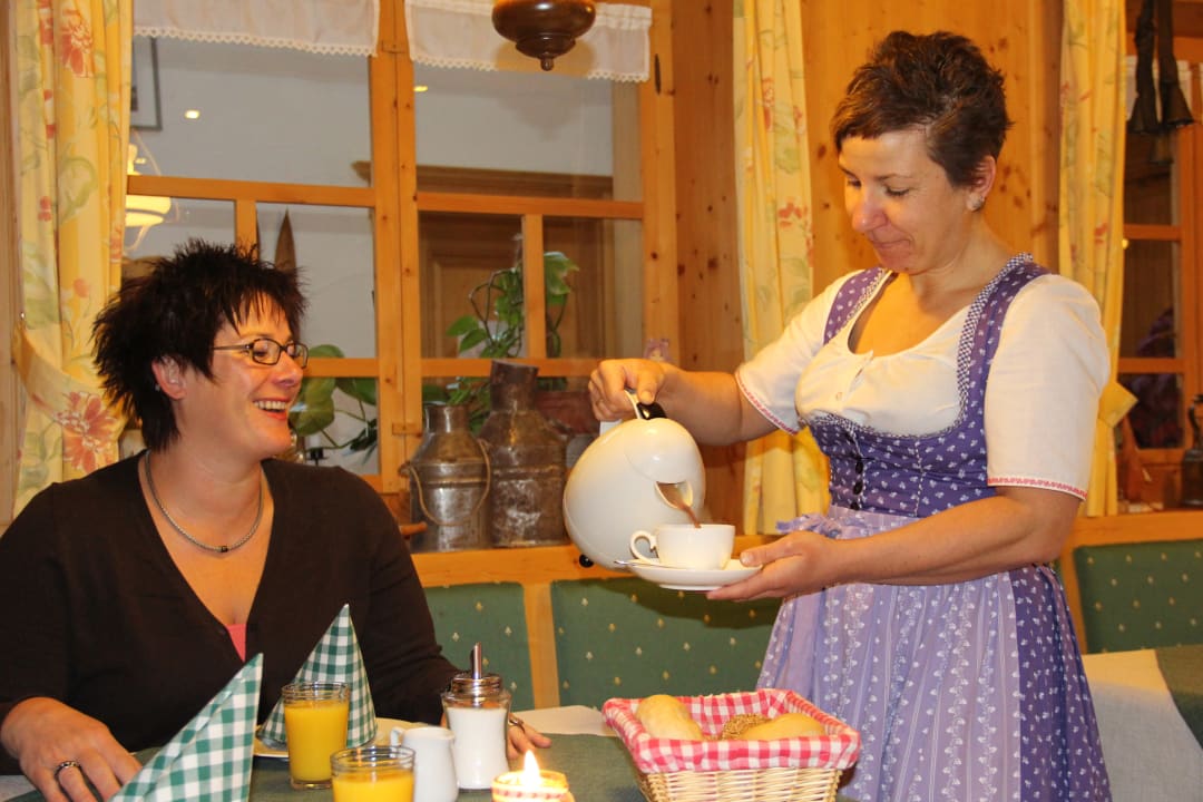 Gastro Gästehaus Wiesengrund - daHEIM auf der Riezler Höh'!