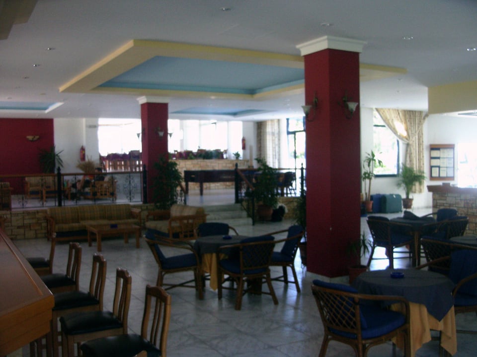 Eingangsbereich mit Aufenthaltsraum Hotel Esperia