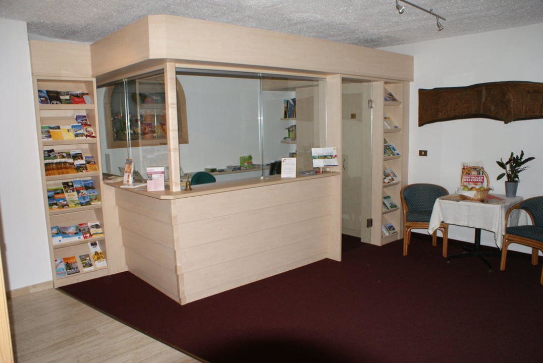 Rezeption Hotel Bellevue