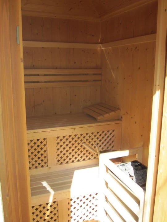 Privat-Sauna von innen Quellenhof Luxury Resort Passeier