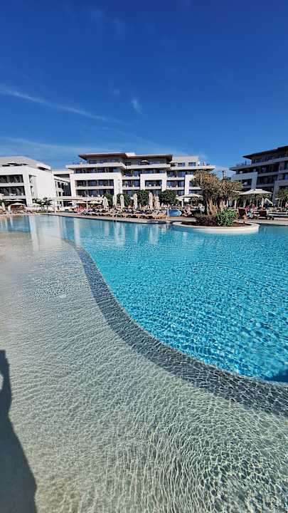 Pool Anda Barut Collection