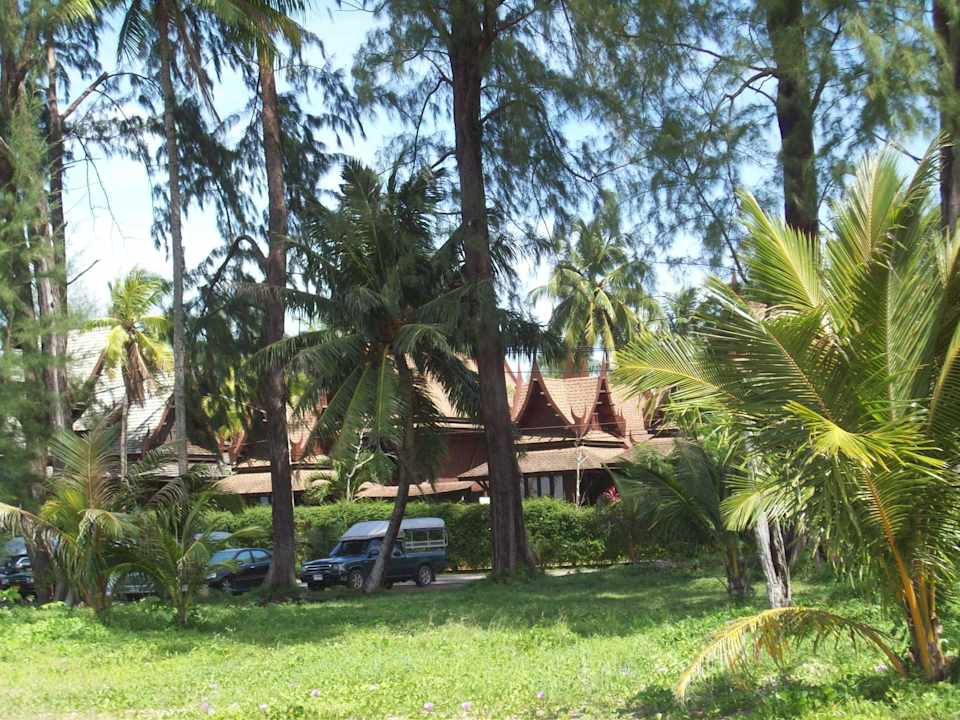 Hotel vom Strand aus Hotel Takolaburi Khao Lak