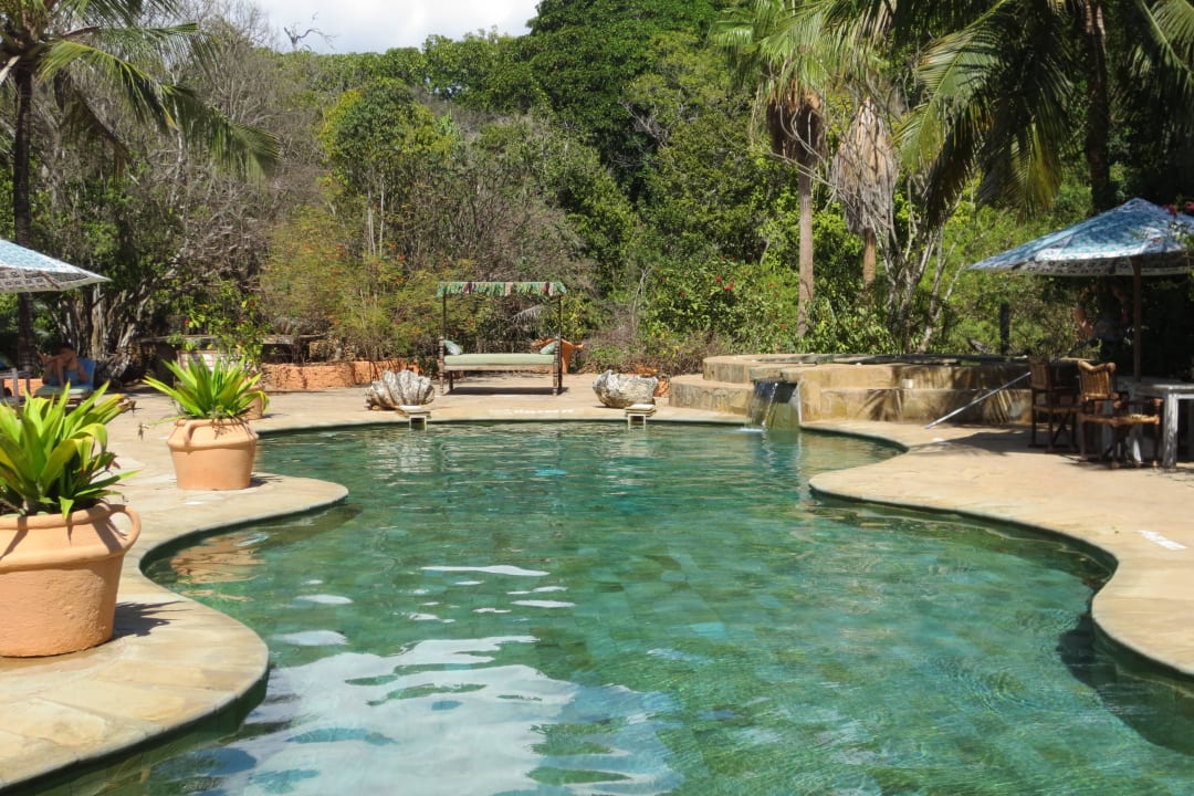 Pool The Sands At Chale Island