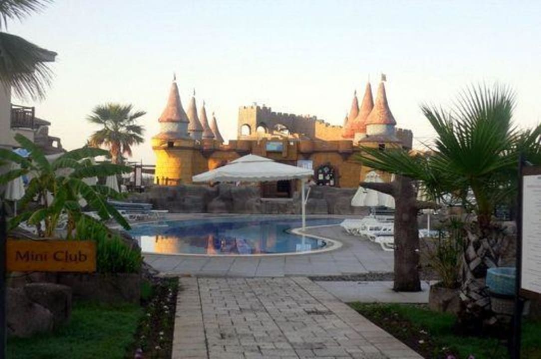 Zum Mini Club TUI BLUE Palm Garden