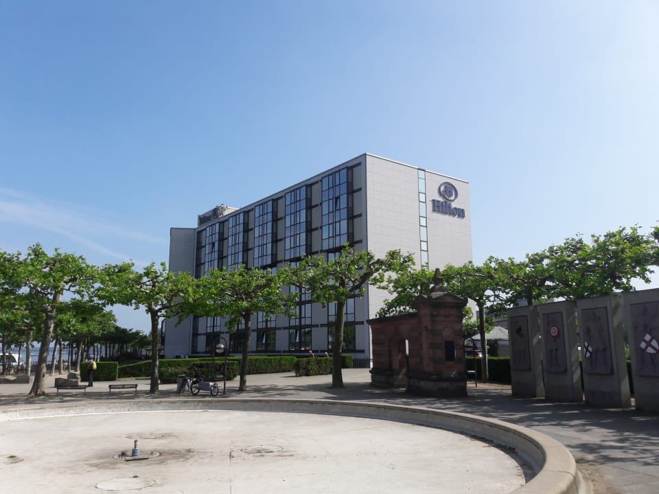 Außenansicht Hilton Mainz