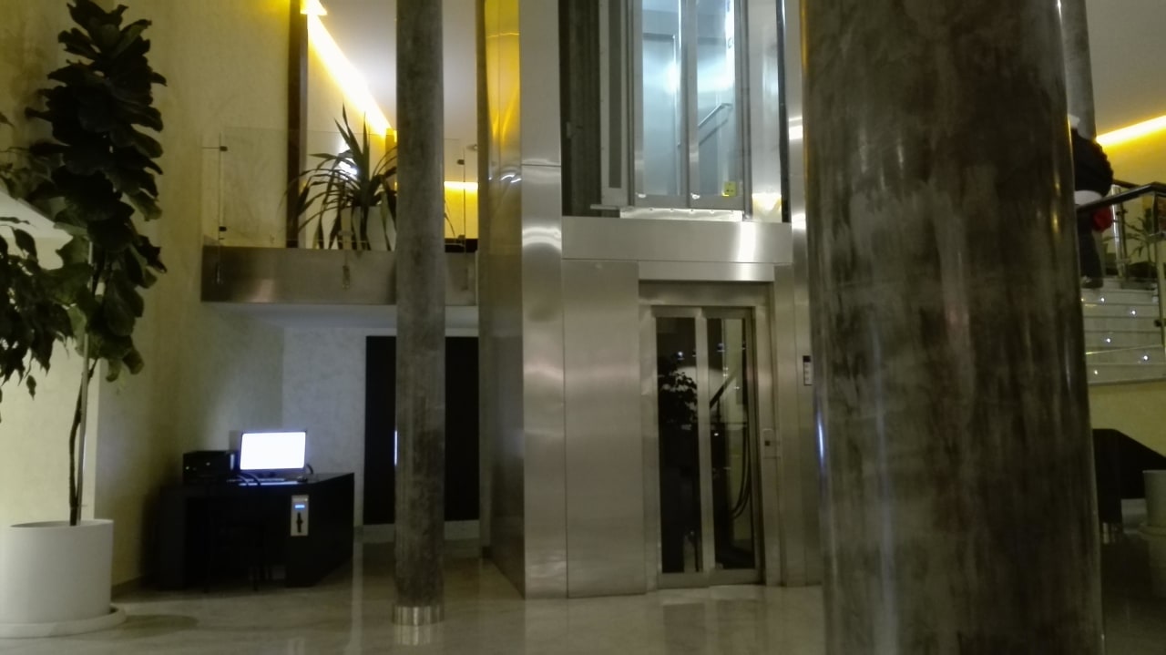 Internet Ecke und Fahrstuhl  Hotel Las Costas