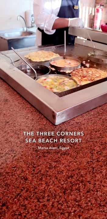 Gastro Three Corners Sea Beach Resort