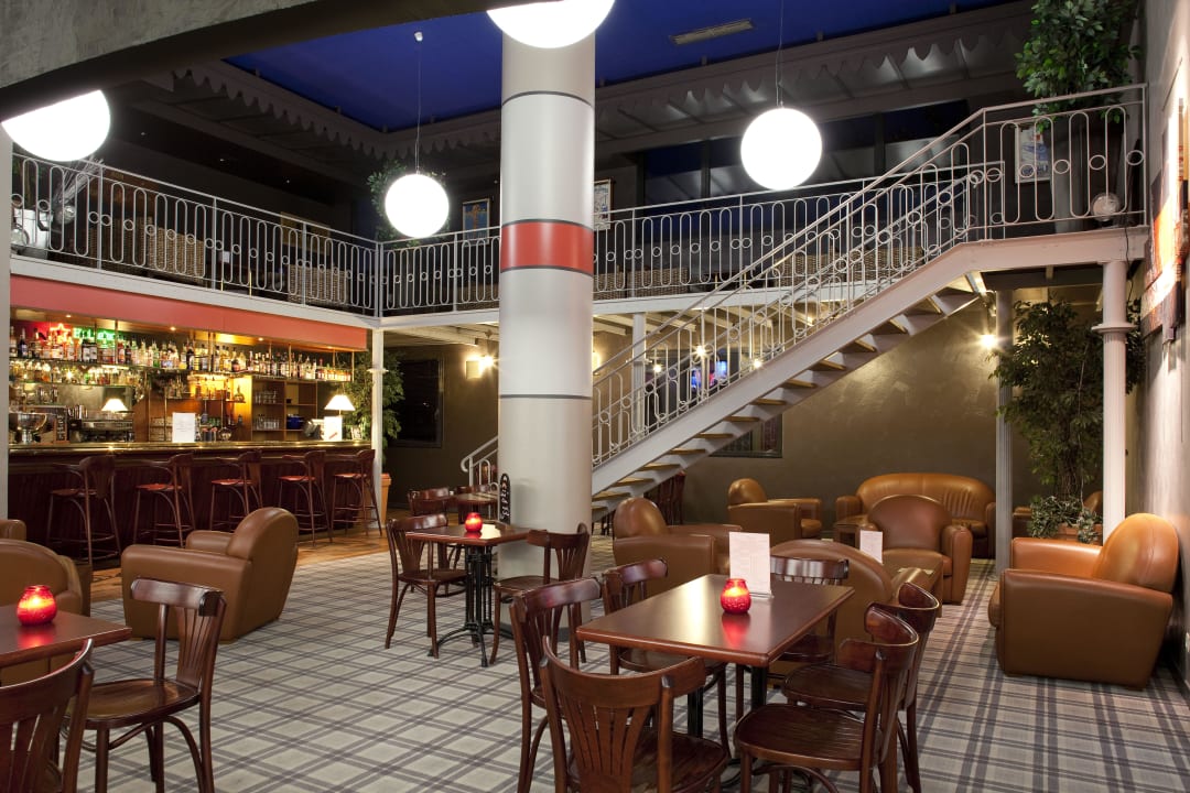 Bar le Railway Hotel Plaza - Site du Futuroscope