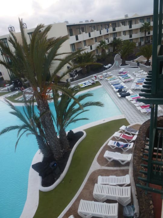 Englische Liegenreservierung frühs um sechs Hotel El Trebol