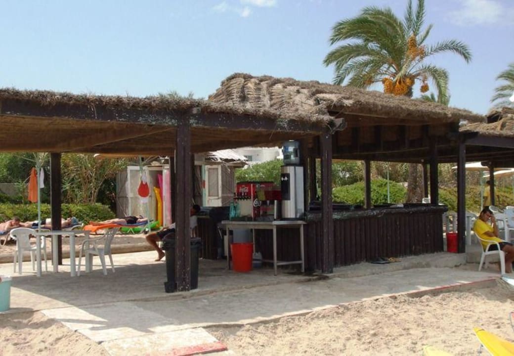 Die faszinierende Strandbar Hotel El Mouradi Skanes Beach