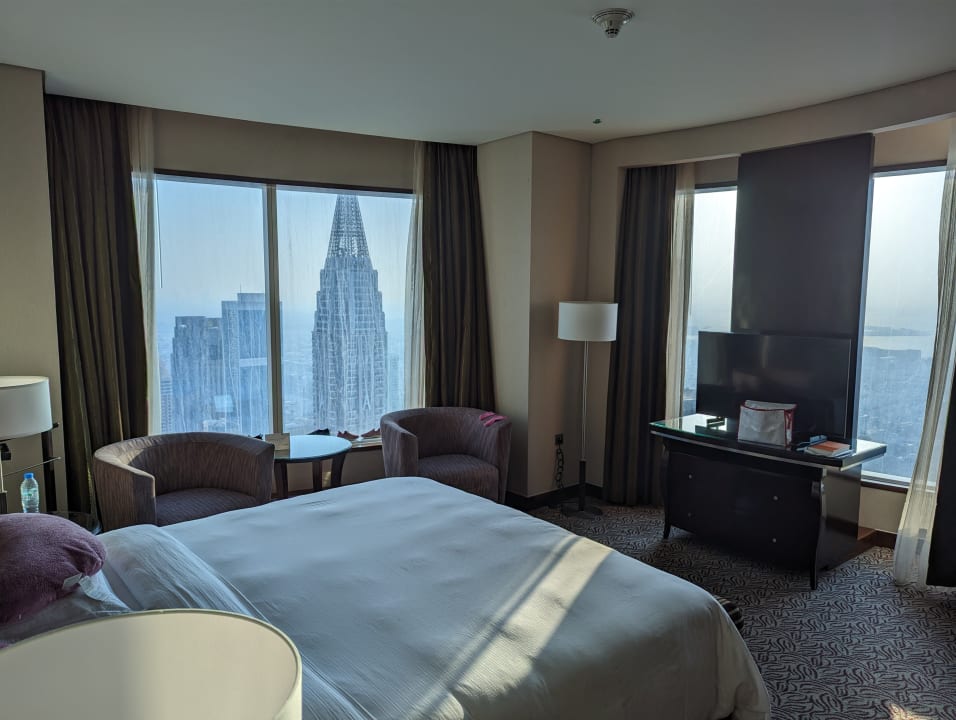 Zimmer Rose Rayhaan by Rotana