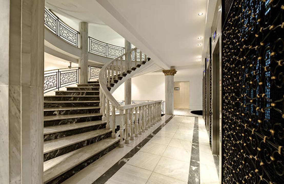 Escalera Vincci Vía - 66