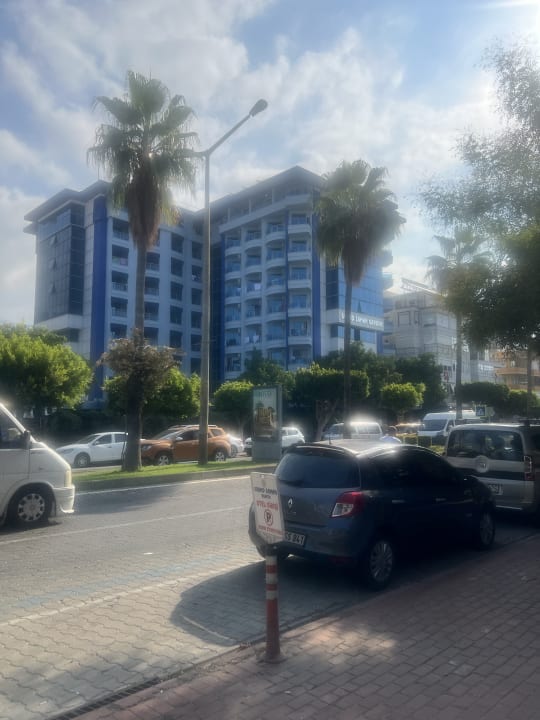 Außenansicht Hotel Grand Zaman Garden