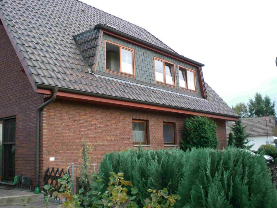 Seitenansicht des neuen Ferienhauses Hausmann Ferienwohnung